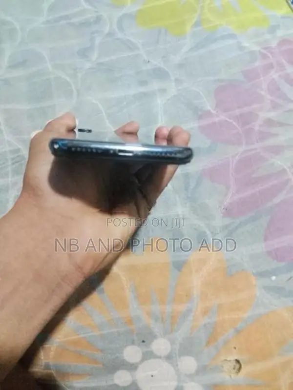 Apple iPhone X (Used)