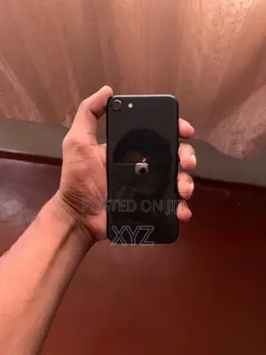 Apple iPhone SE 2 (Used)
