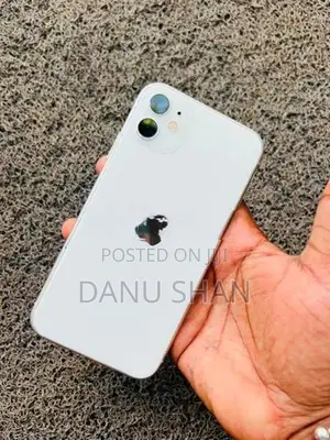 Apple iPhone 11 (Used)