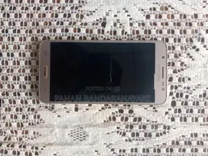 Samsung Galaxy J7 (Used)