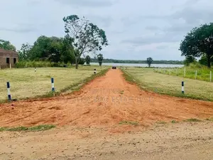 අනුරාධපුර පුත්තලම් පාරට මීටර් 50 යි සින්නක්කර ඉඩමක්