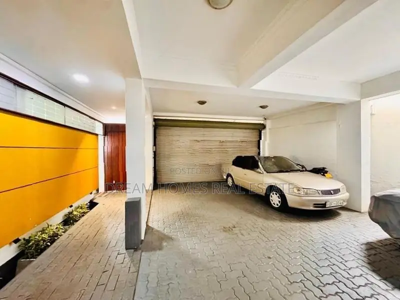 Ultra-Luxury House Facing Victoria Park – Alexandra Place, Colombo 07