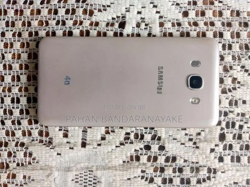 Samsung Galaxy J7 (Used)
