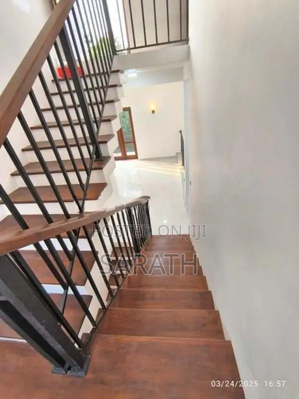 3 Storied Super House Sale Talawatugoda
