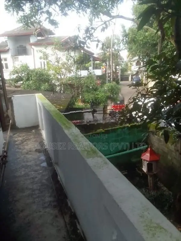 Two-Storey House for Sale in Wellampitiya
