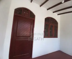 කොටිකාවත්තේ නිවසක උඩු මහල කුලියට දීමට
