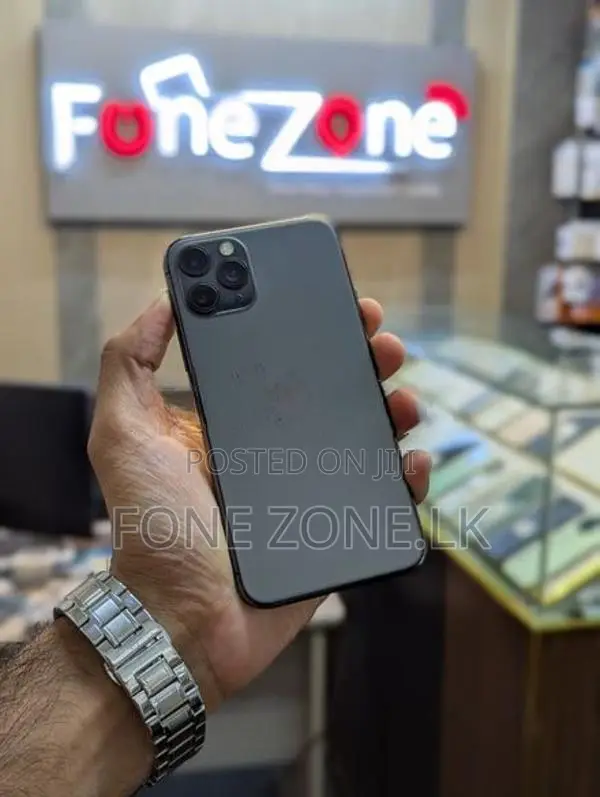 Apple iPhone 11 Pro 256GB (Used)