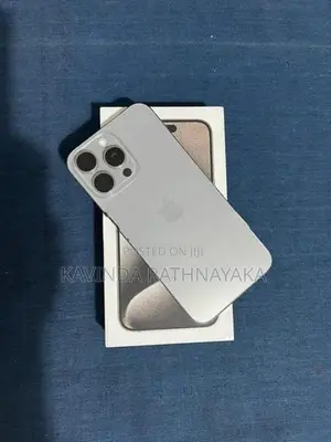 Apple iPhone 15 Pro Max Natural Titanium (Used)