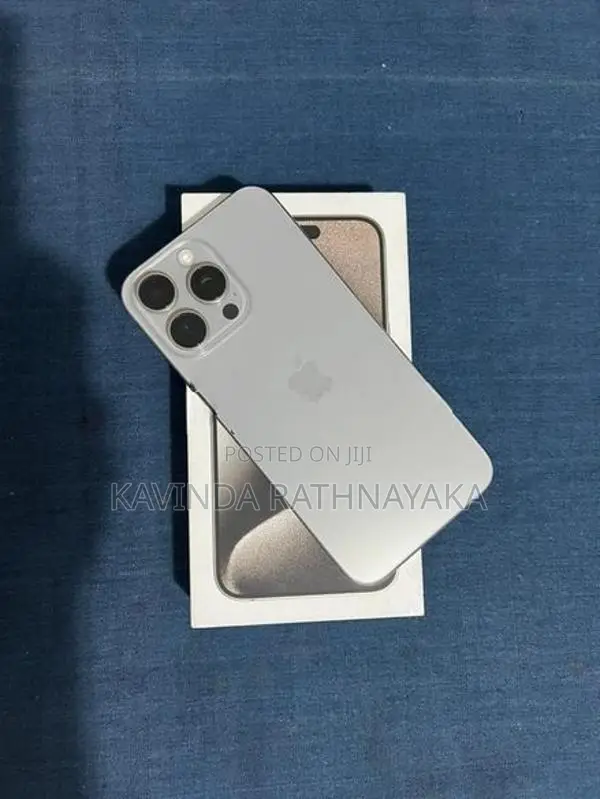 Apple iPhone 15 Pro Max Natural Titanium (Used)