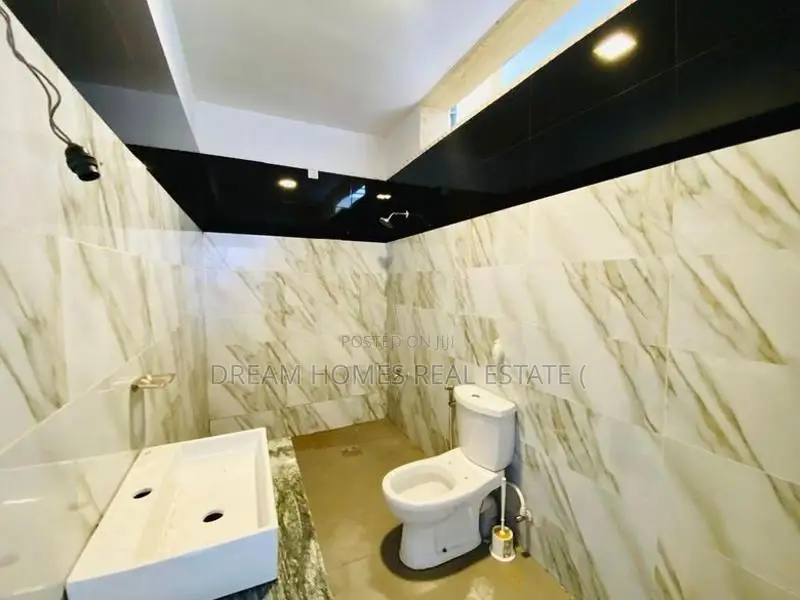Luxury Newly Built 2-Story House for Sale – Athurugiriya