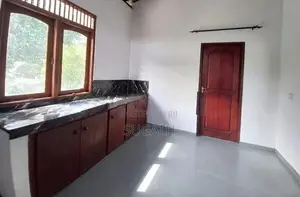 කොටිකාවත්තේ නිවසක උඩු මහල කුලියට දීමට