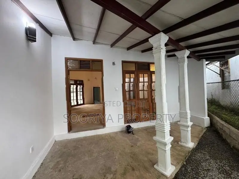 Bandaragama Gelanigama House for Sale