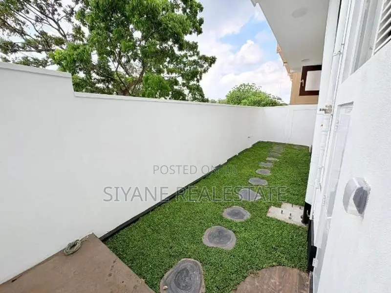 Newly 3 Storey Luxury House For Sale In Malabe