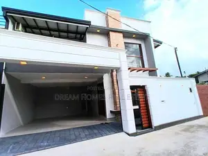 Architecturally Designed Luxury Home – Piliyandala | 5 Bedrooms