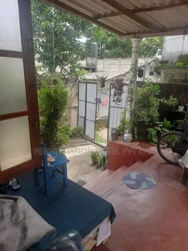 House with Valuable Land for Sale – Suwarapola, Piliyandala