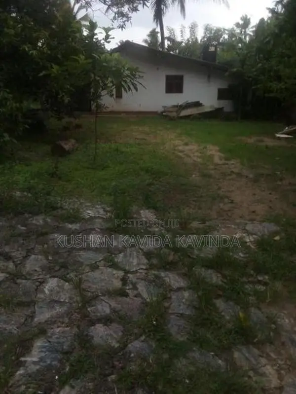 Land for Sale Meegoda Udagewattha