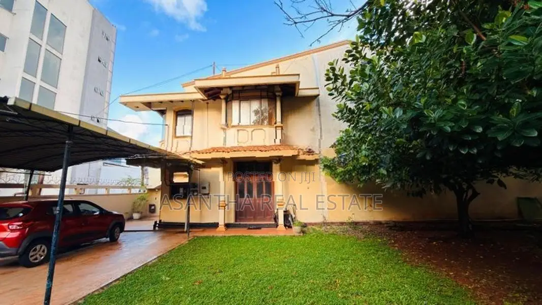(AFA282) 02 Storey House with 27.4P Sale in Nawala