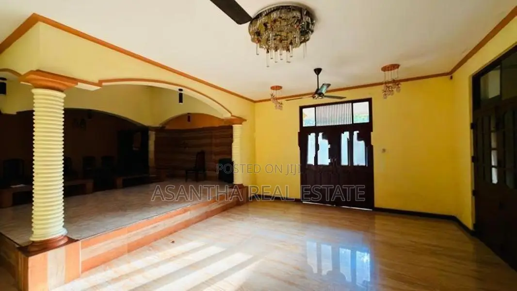 (AFA282) 02 Storey House with 27.4P Sale in Nawala