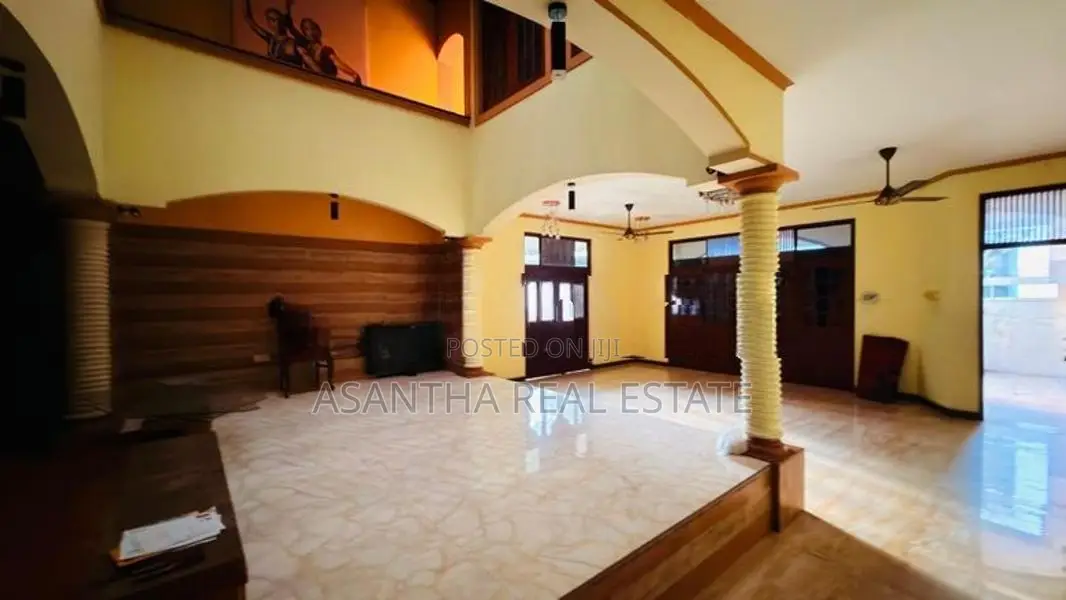 (AFA282) 02 Storey House with 27.4P Sale in Nawala