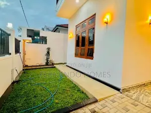 Value Built Brand New Upstairs 4 Bed Rooms House For Sale in Negombo