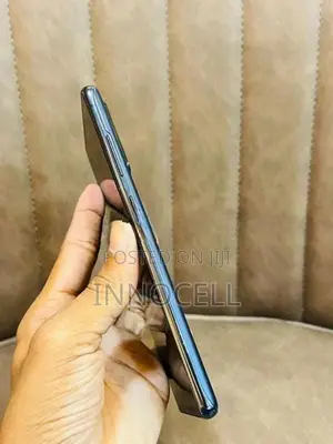 Samsung Galaxy S20FE 128GB (Used)