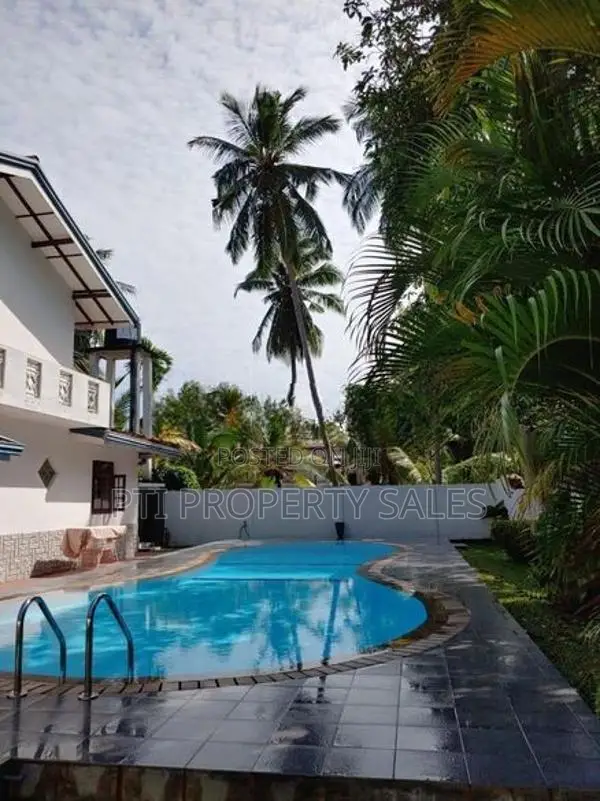 Luxury Hotel for Sale – Ambalangoda (Near Madu River)