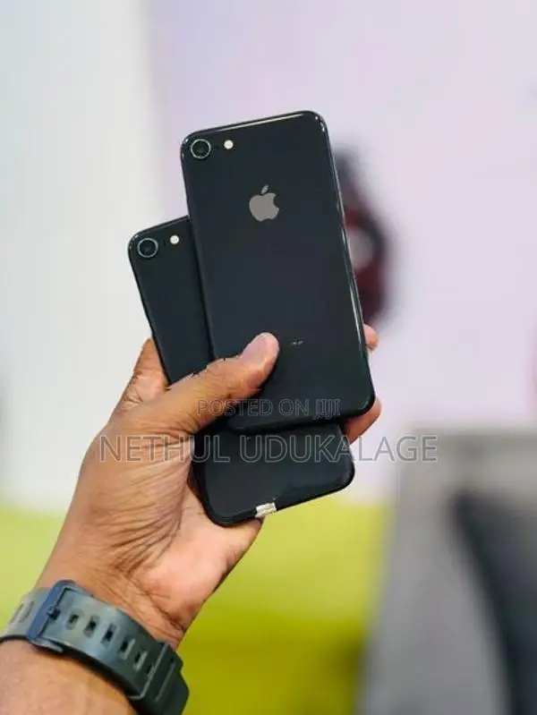 Apple iPhone 8 64GB (Used)