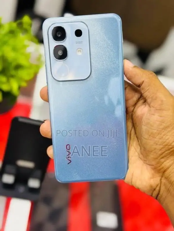 Vivo T4x 6-128 (Used)
