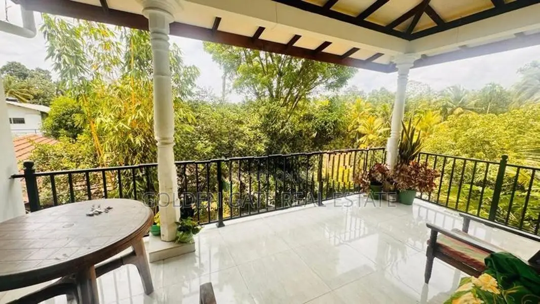 Kadawatha Modern Two Storey House