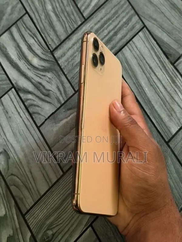 Apple iPhone 11 Pro Max Gold 256GB (Used)