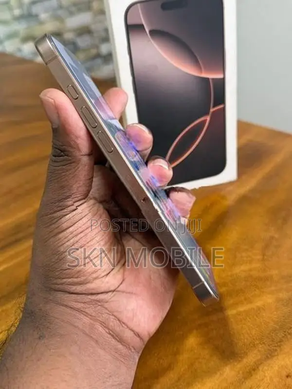 Apple iPhone 16 Pro Max 256GB (Used)