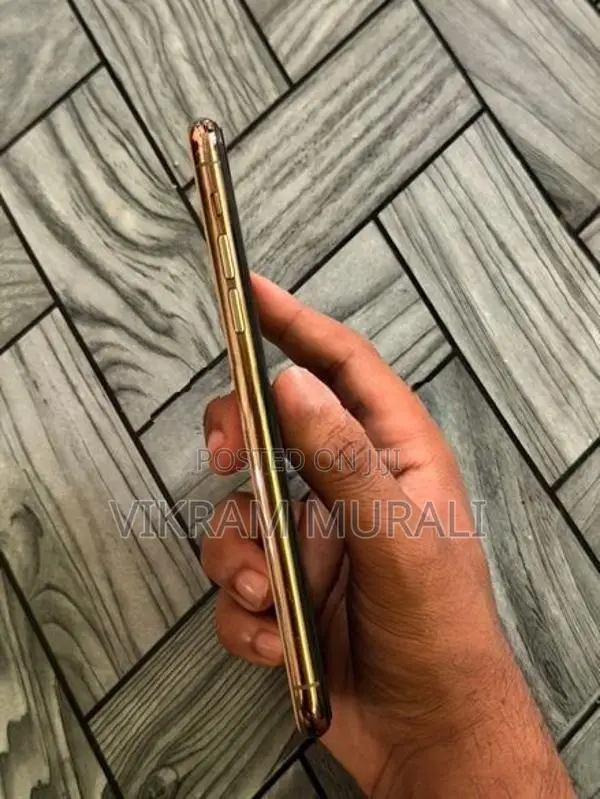 Apple iPhone 11 Pro Max Gold 256GB (Used)