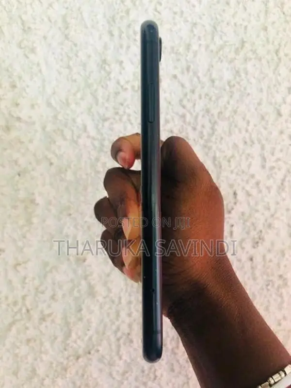 Apple iPhone XR 64GB (Used)