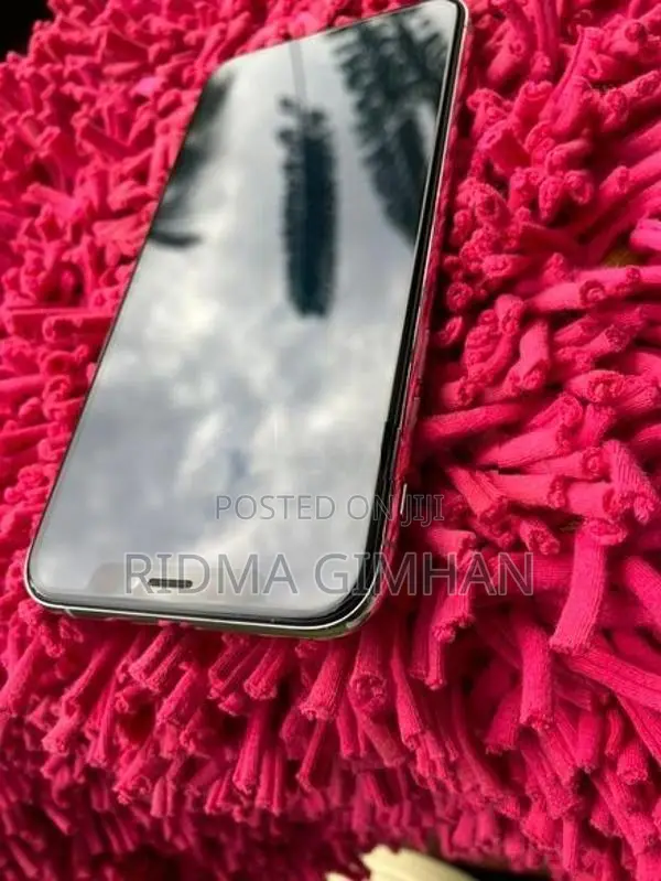 Apple iPhone XS (Used)