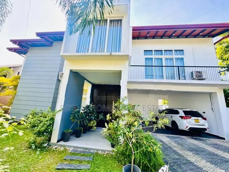 Elegant Family House for Sale – Temple Road, Thalawathugoda