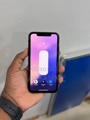 Apple iPhone XR Black Edition (Used)