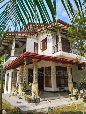 Two Story House for Rent Near the Railway Station at Kekanadura Town