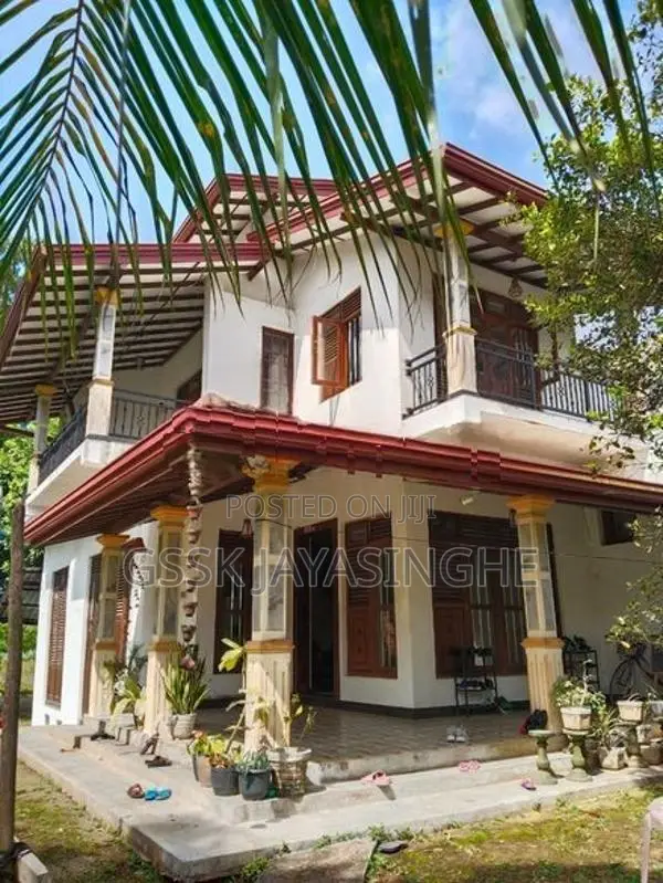 Two Story House for Rent Near the Railway Station at Kekanadura Town
