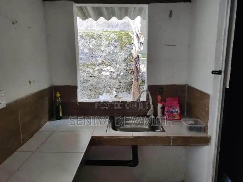 Rent Room in Magaragama