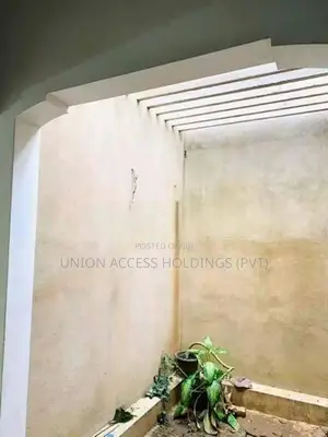 House කුරුණෑගල - පුත්තලම ප්‍රධාන මාර්ගයට නුදුරින්, පල්ලන්දෙණිය
