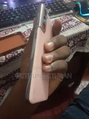 Samsung Galaxy S21 (Used)