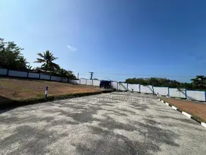 Avissawella - Kaluaggla 122 Road Facing Land for Sale