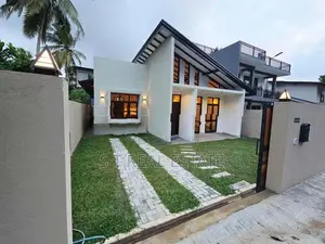 Newly Build Single Story House For Sale In Kahathuduwa