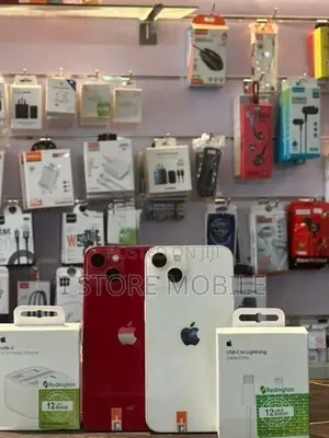 Apple iPhone 13 (Used)