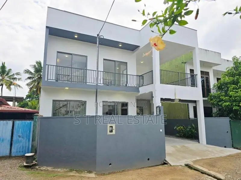 Brand New Luxury 3 Story House For Sale In Kesbewa