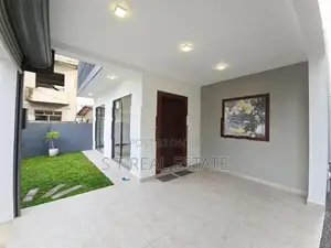 Brand New Luxury 3 Story House For Sale In Kesbewa