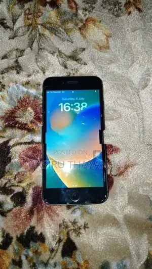 Apple iPhone 8 (Used)