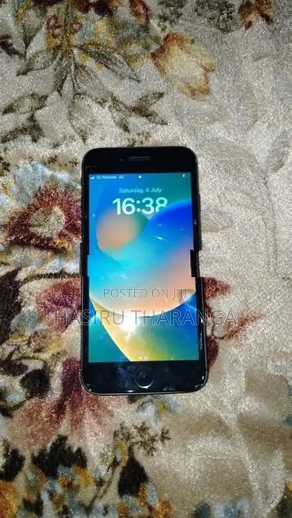 Apple iPhone 8 (Used)