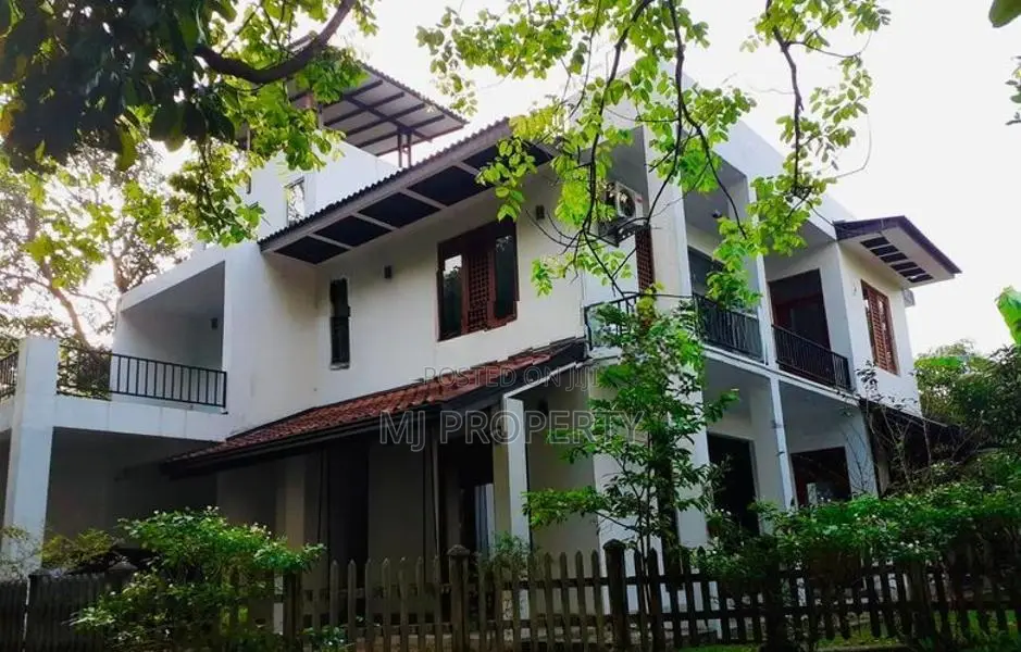 ( YR-1063) Valuable Two Storey House Rent in Athurugiriya