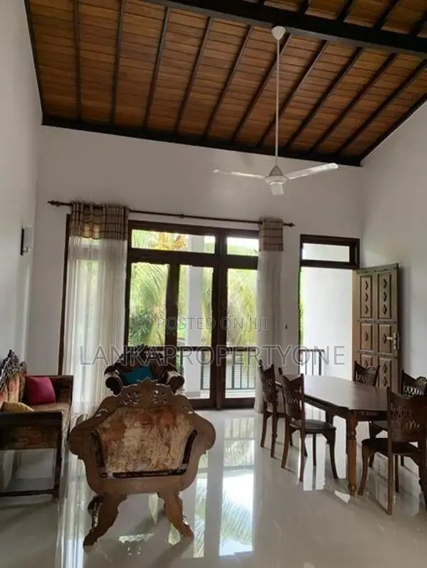 Luxury House for Sale Makuluwa Galle